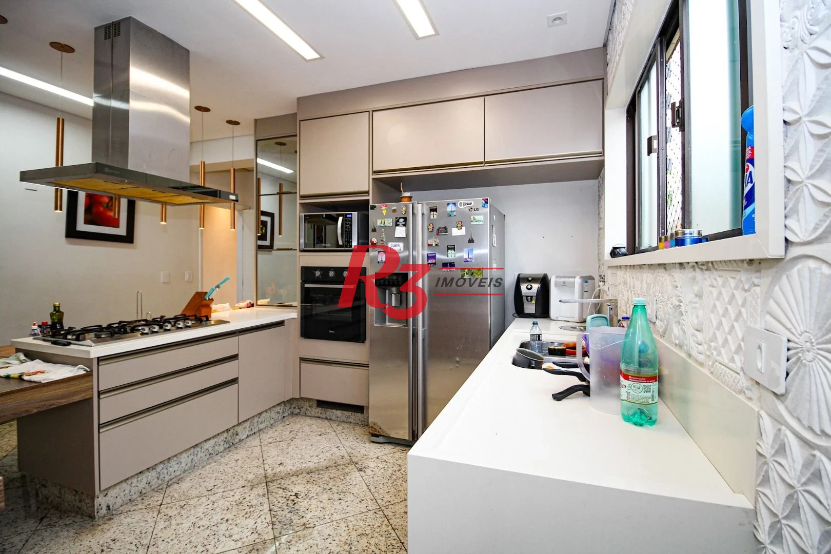 Sobrado à venda, 350 m² por R$ 2.250.000,00 - Campo Grande - Santos/SP
