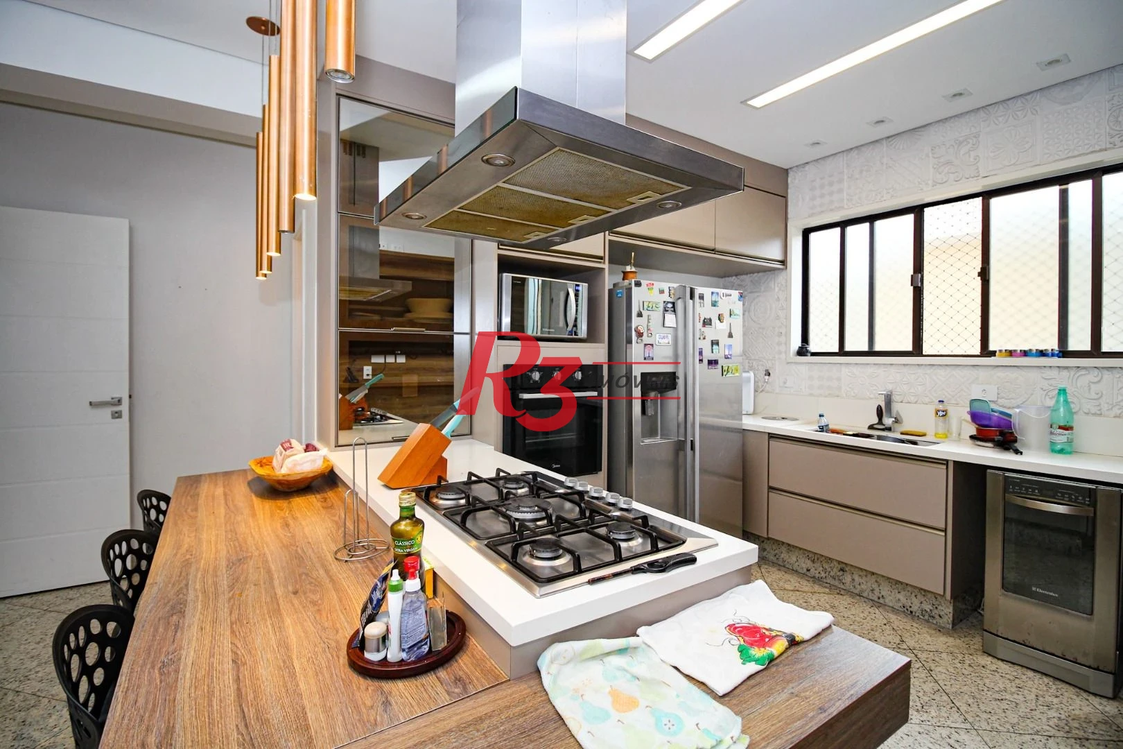 Sobrado à venda, 350 m² por R$ 2.250.000,00 - Campo Grande - Santos/SP