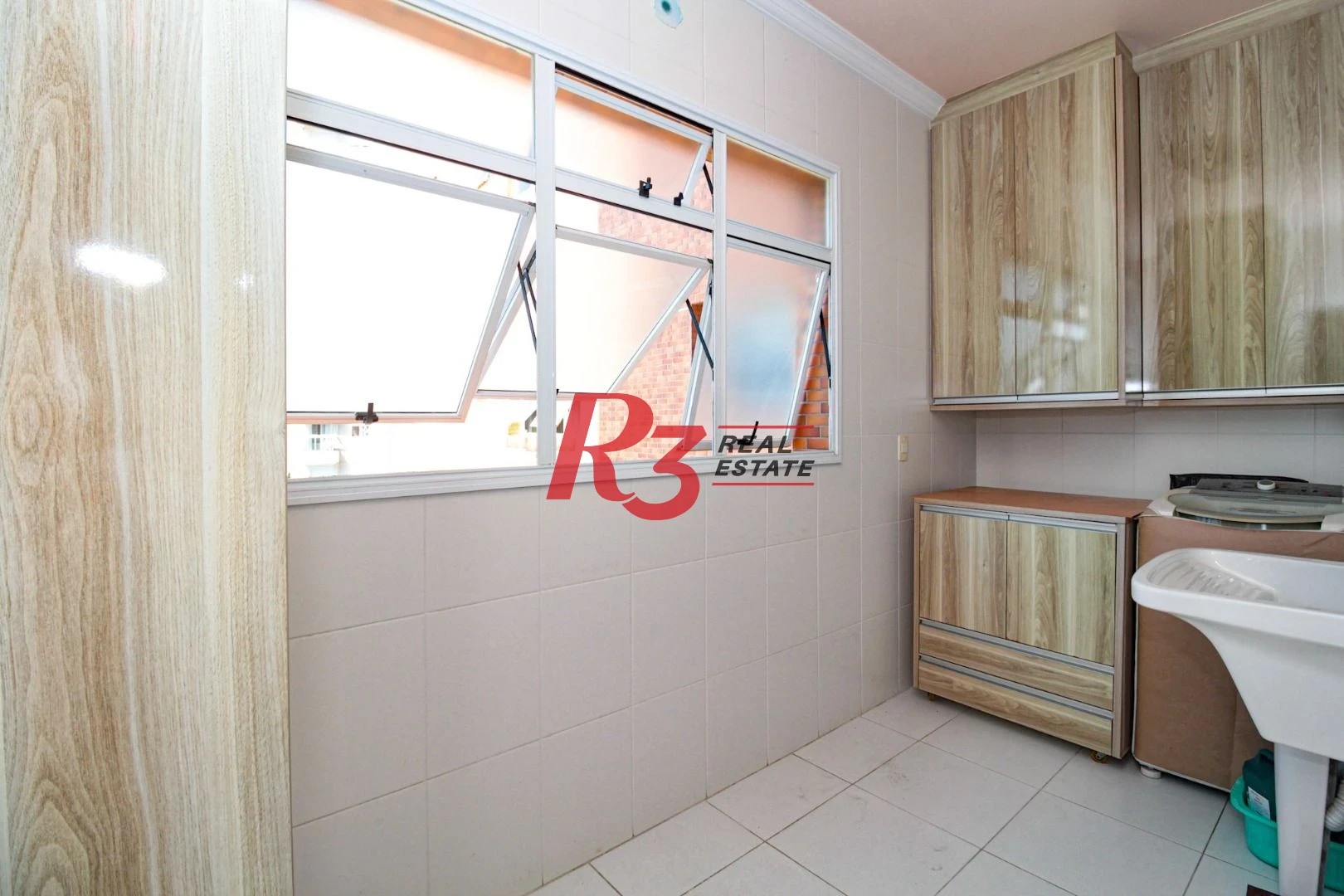 Apartamento com 2 dormitórios à venda, 115 m² por R$ 1.380.000,00 - Embaré - Santos/SP