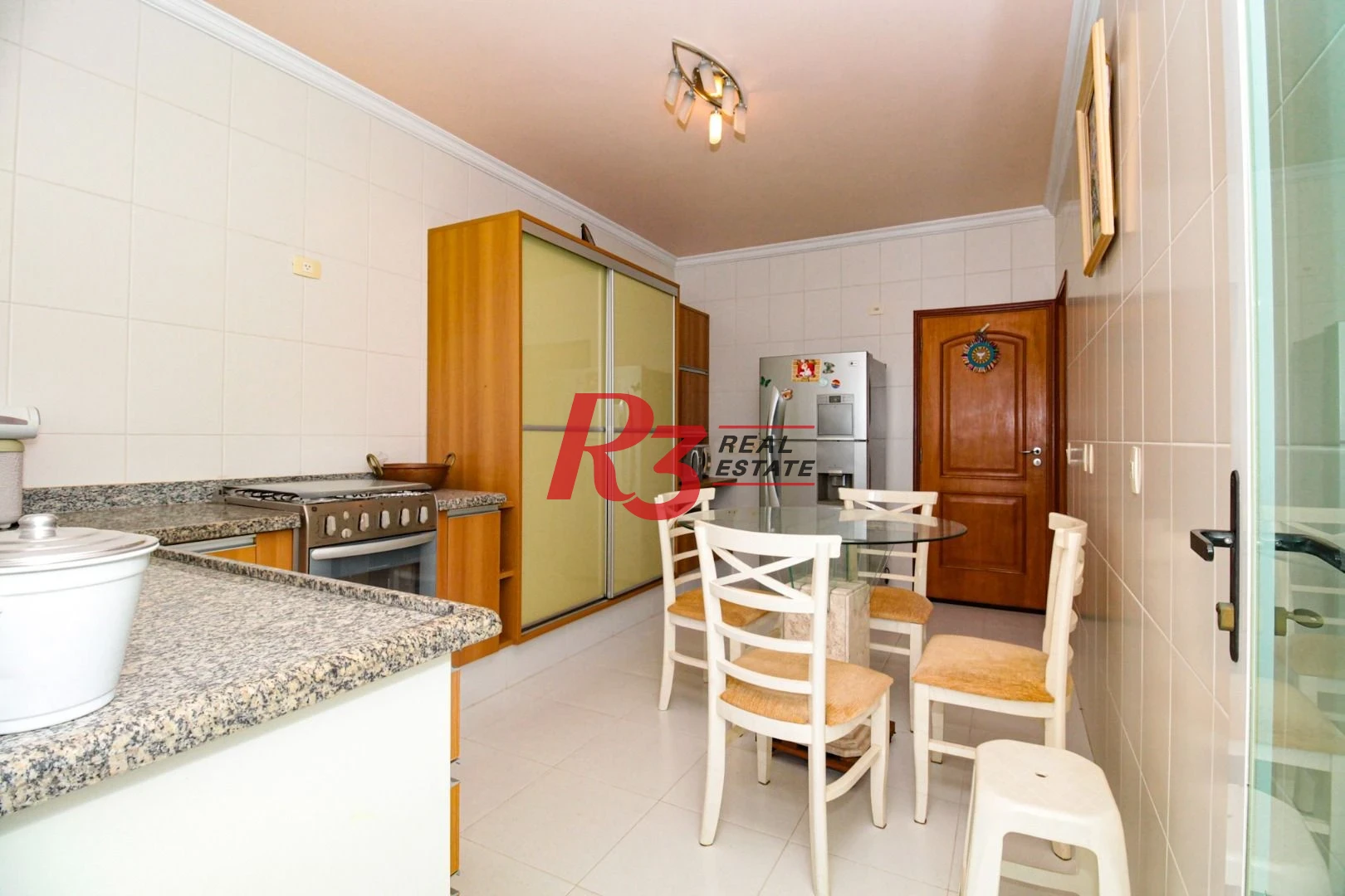Apartamento com 2 dormitórios à venda, 115 m² por R$ 1.380.000,00 - Embaré - Santos/SP