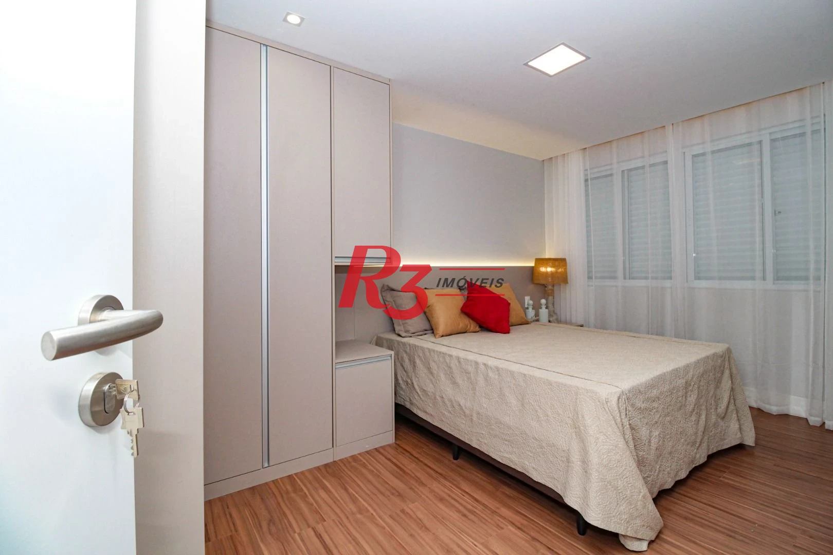 Apartamento, 130 m² - venda por R$ 999.999,00 ou aluguel por R$ 8.520,00/mês - Gonzaga - Santos/SP