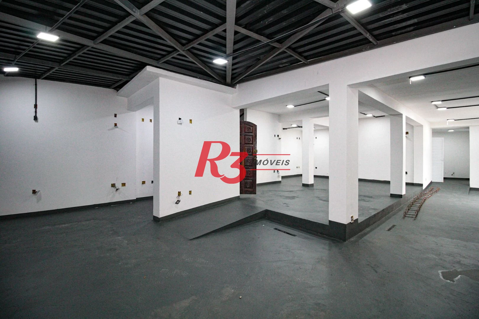 Sobrado com 2 dormitórios para alugar, 220 m² por R$ 11.000,00/mês - Marapé - Santos/SP