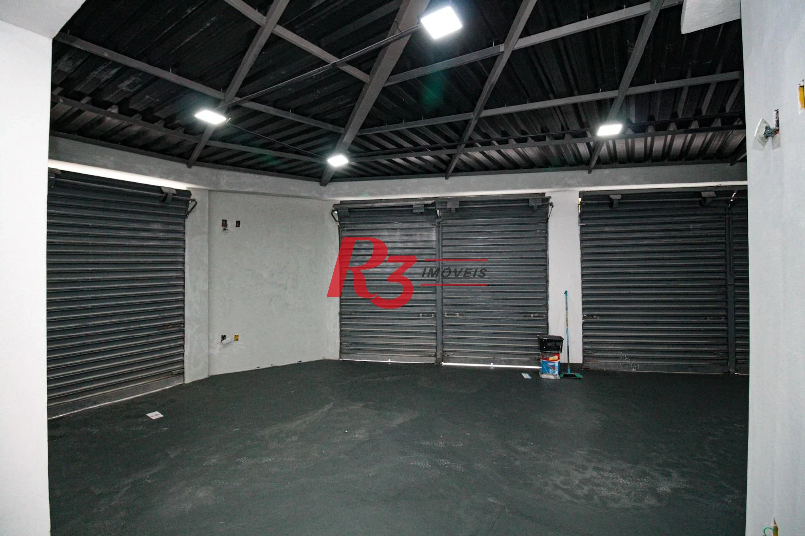 Sobrado com 2 dormitórios para alugar, 220 m² por R$ 11.000,00/mês - Marapé - Santos/SP