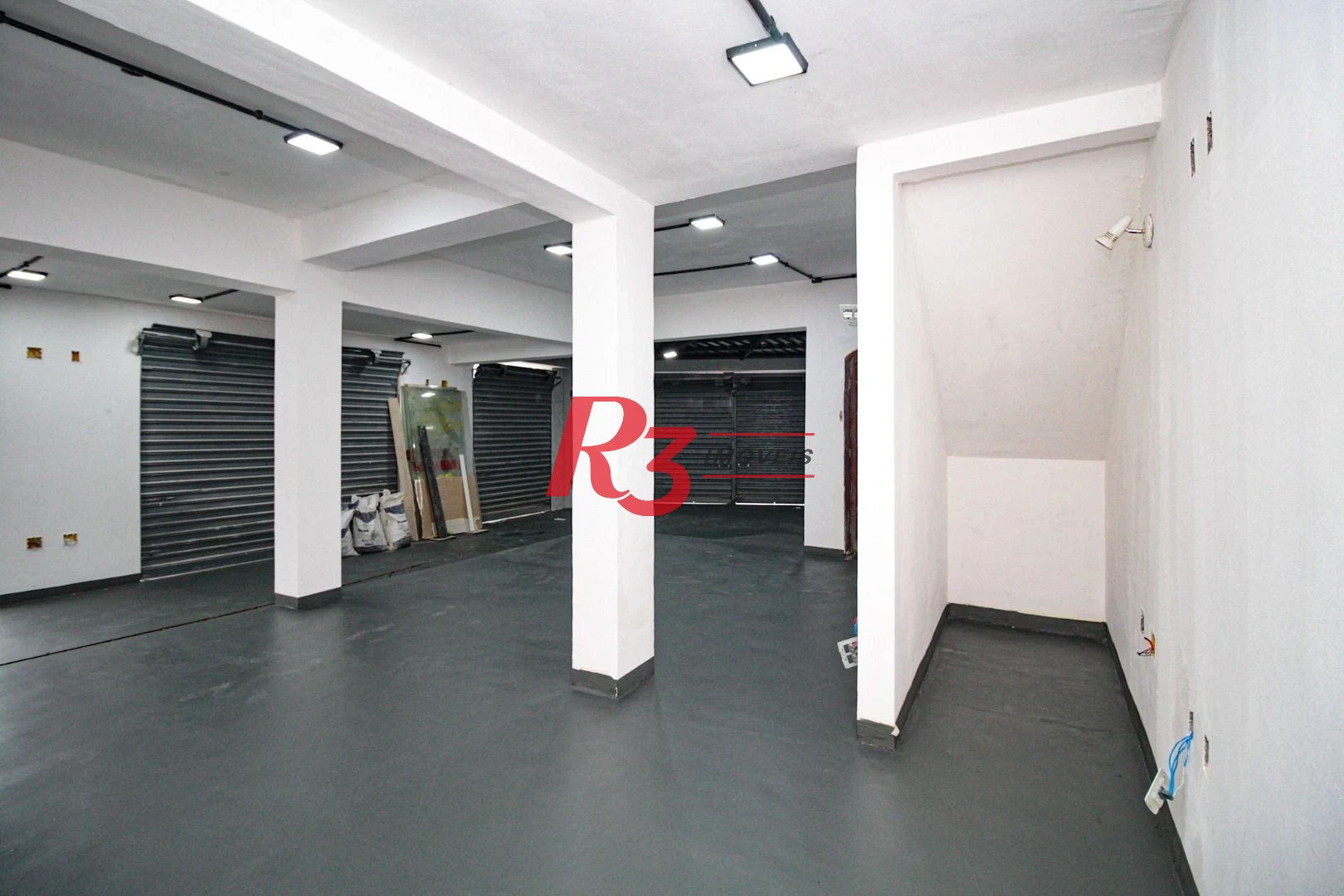 Sobrado com 2 dormitórios para alugar, 220 m² por R$ 11.000,00/mês - Marapé - Santos/SP