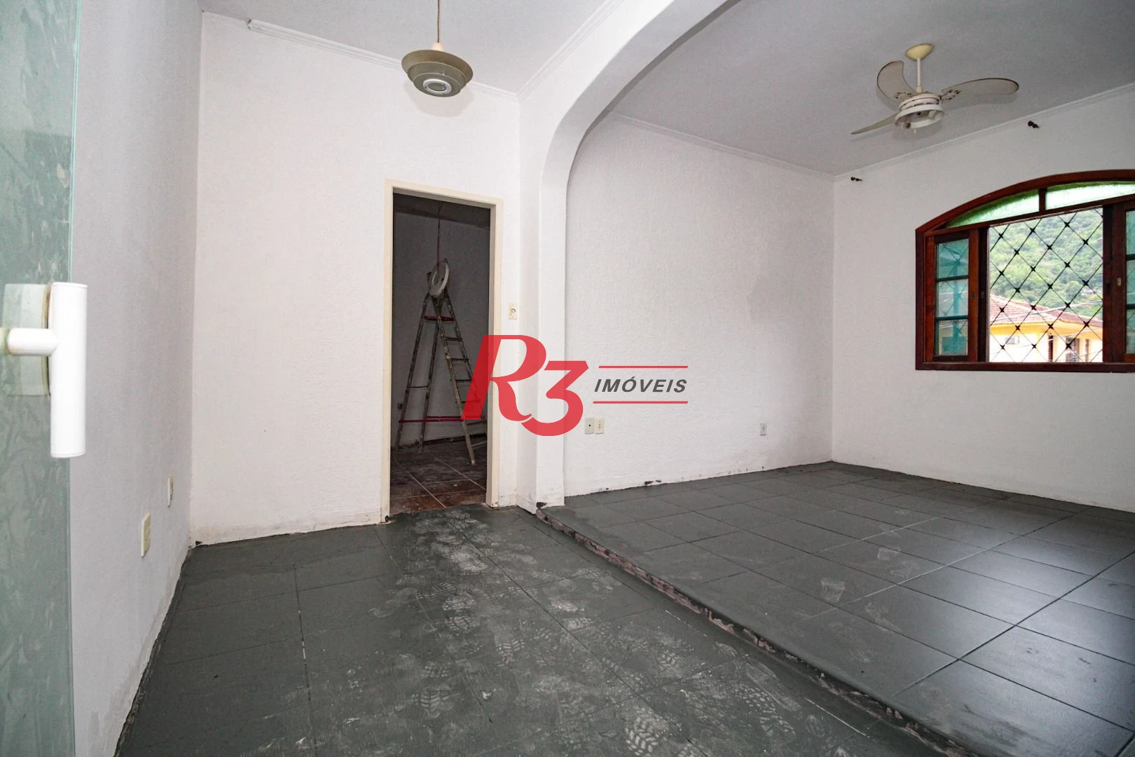 Sobrado com 2 dormitórios para alugar, 220 m² por R$ 11.000,00/mês - Marapé - Santos/SP