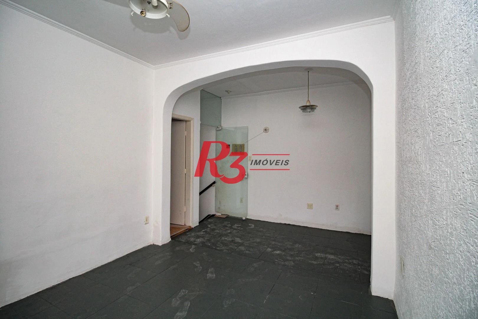 Sobrado com 2 dormitórios para alugar, 220 m² por R$ 11.000,00/mês - Marapé - Santos/SP