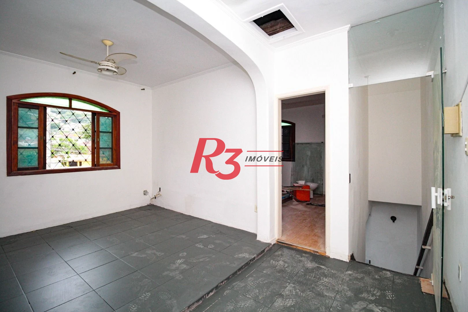Sobrado com 2 dormitórios para alugar, 220 m² por R$ 11.000,00/mês - Marapé - Santos/SP