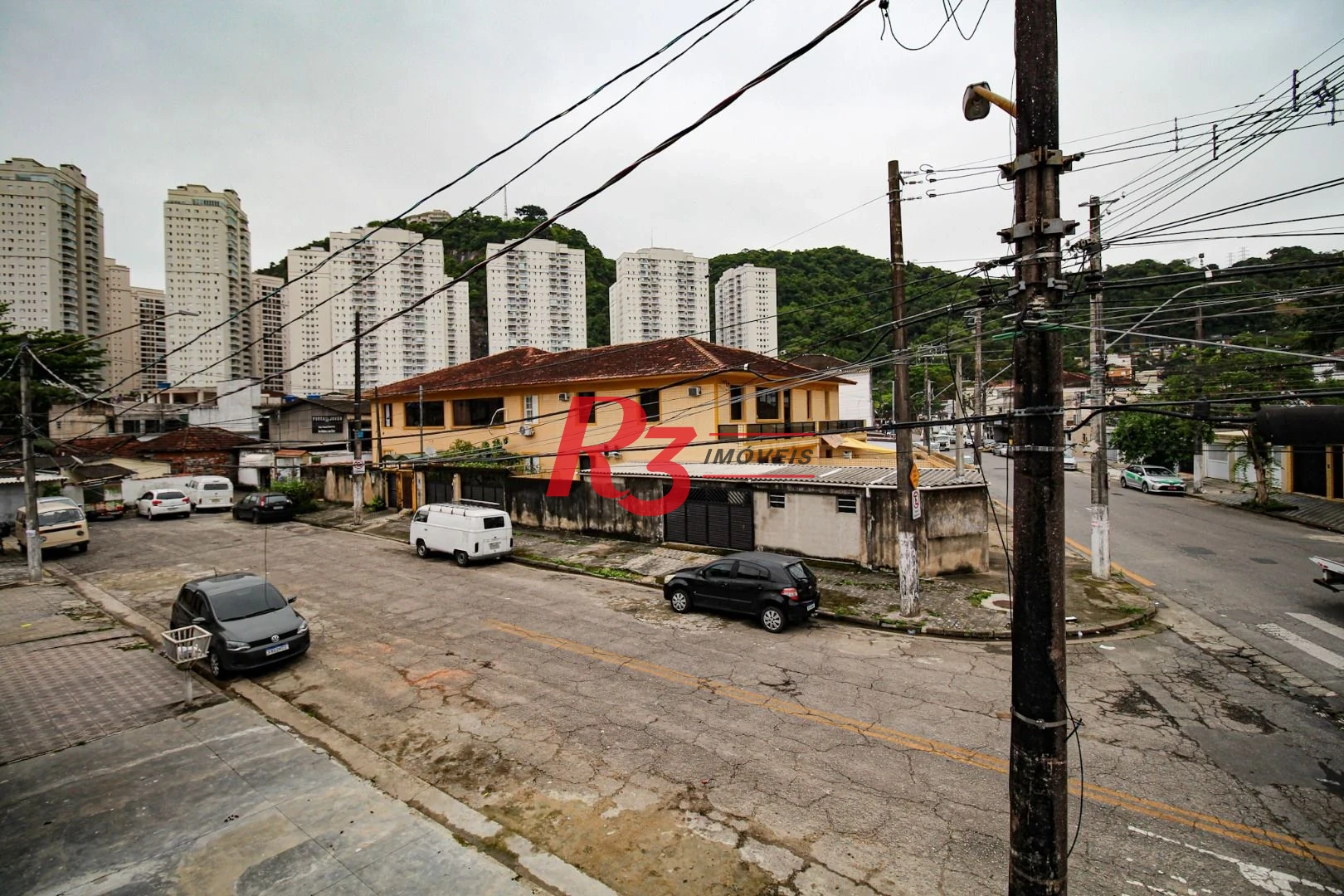 Sobrado com 2 dormitórios para alugar, 220 m² por R$ 11.000,00/mês - Marapé - Santos/SP