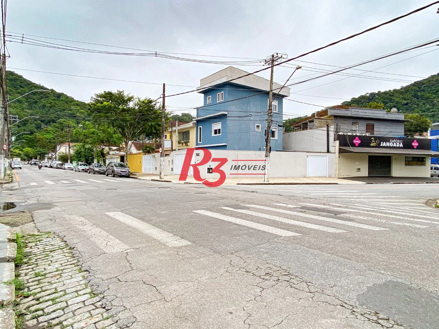 Sobrado com 2 dormitórios para alugar, 220 m² por R$ 11.000,00/mês - Marapé - Santos/SP