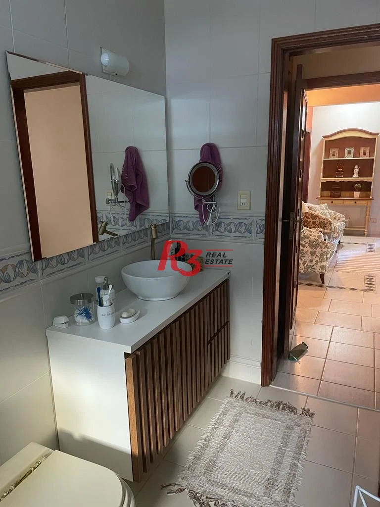 Casa com 4 dormitórios à venda, 247 m² por R$ 2.300.000 - Balneário Praia do Pernambuco - Guarujá/SP -