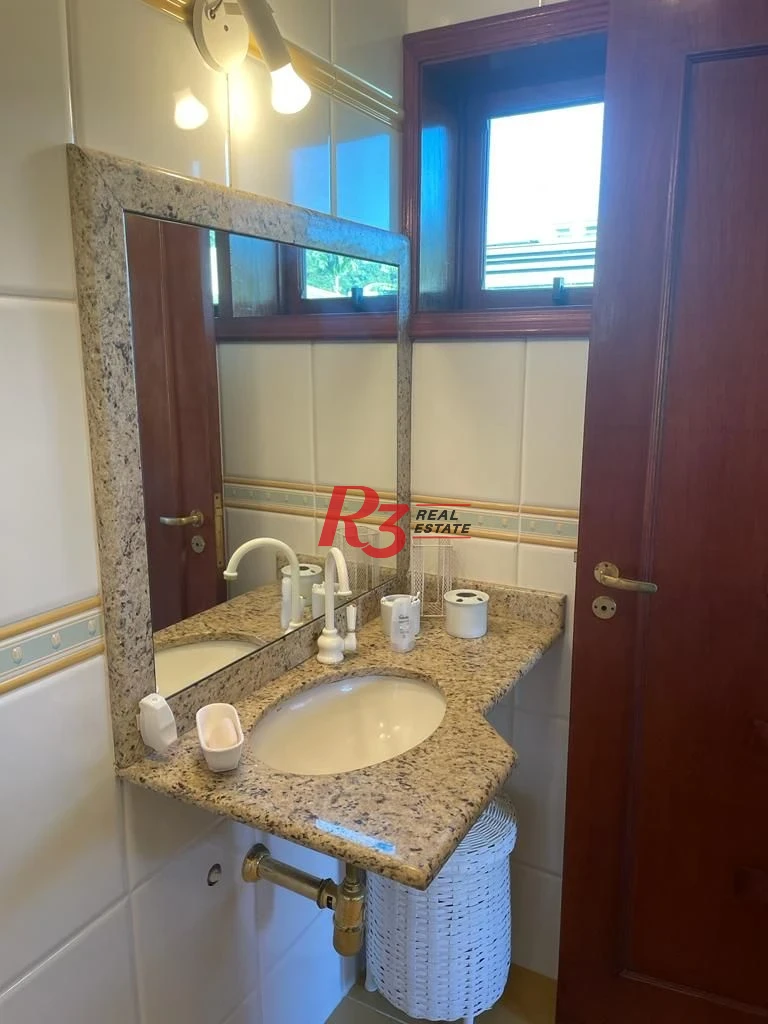 Casa com 4 dormitórios à venda, 247 m² por R$ 2.300.000 - Balneário Praia do Pernambuco - Guarujá/SP -