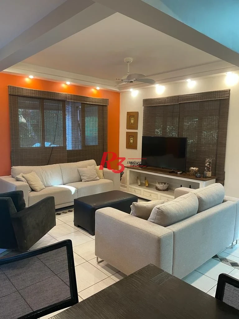 Casa com 4 dormitórios à venda, 247 m² por R$ 2.300.000 - Balneário Praia do Pernambuco - Guarujá/SP -