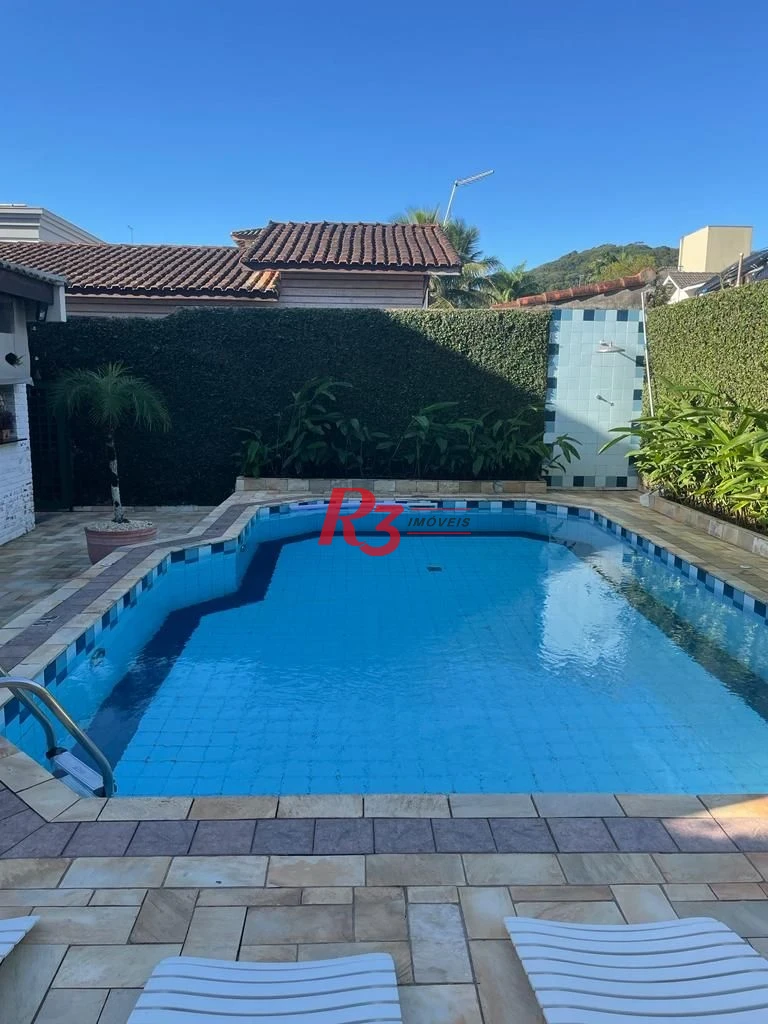 Casa com 4 dormitórios à venda, 247 m² por R$ 2.300.000 - Balneário Praia do Pernambuco - Guarujá/SP -
