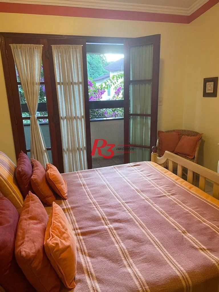 Casa com 4 dormitórios à venda, 247 m² por R$ 2.300.000 - Balneário Praia do Pernambuco - Guarujá/SP -