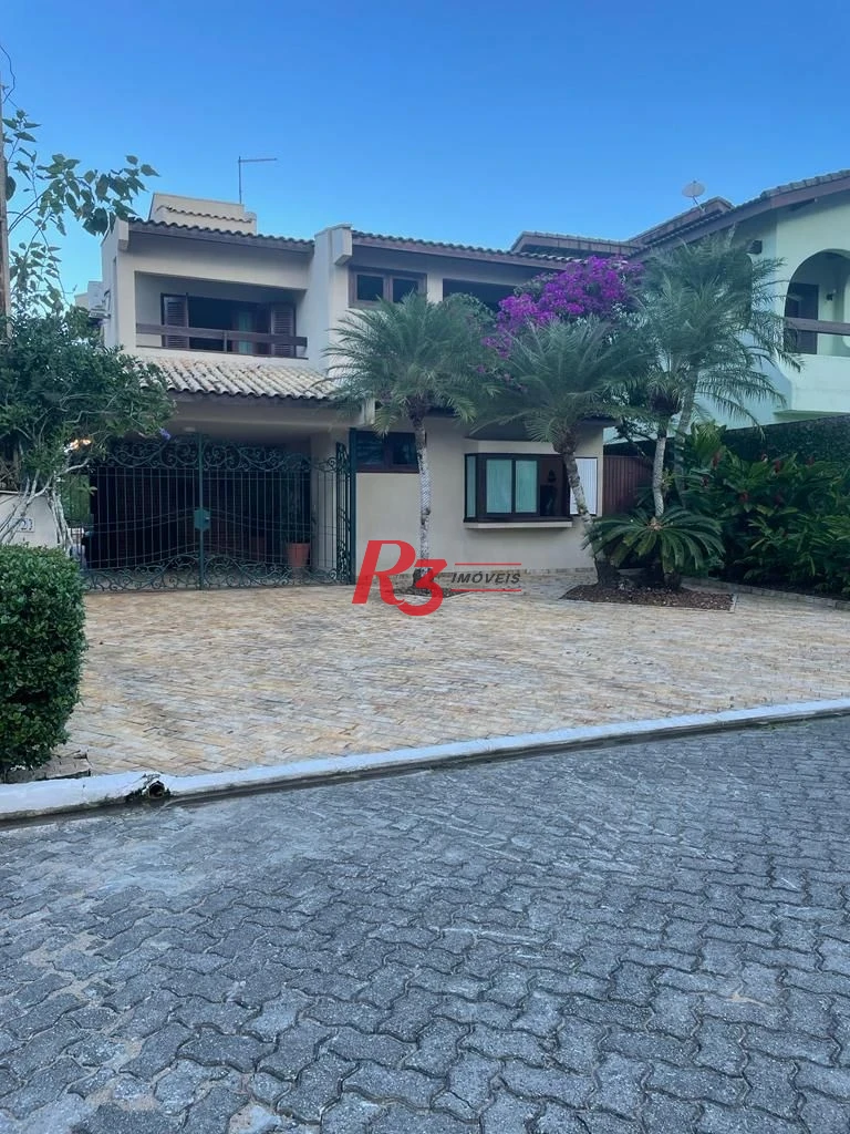 Casa com 4 dormitórios à venda, 247 m² por R$ 2.300.000 - Balneário Praia do Pernambuco - Guarujá/SP -
