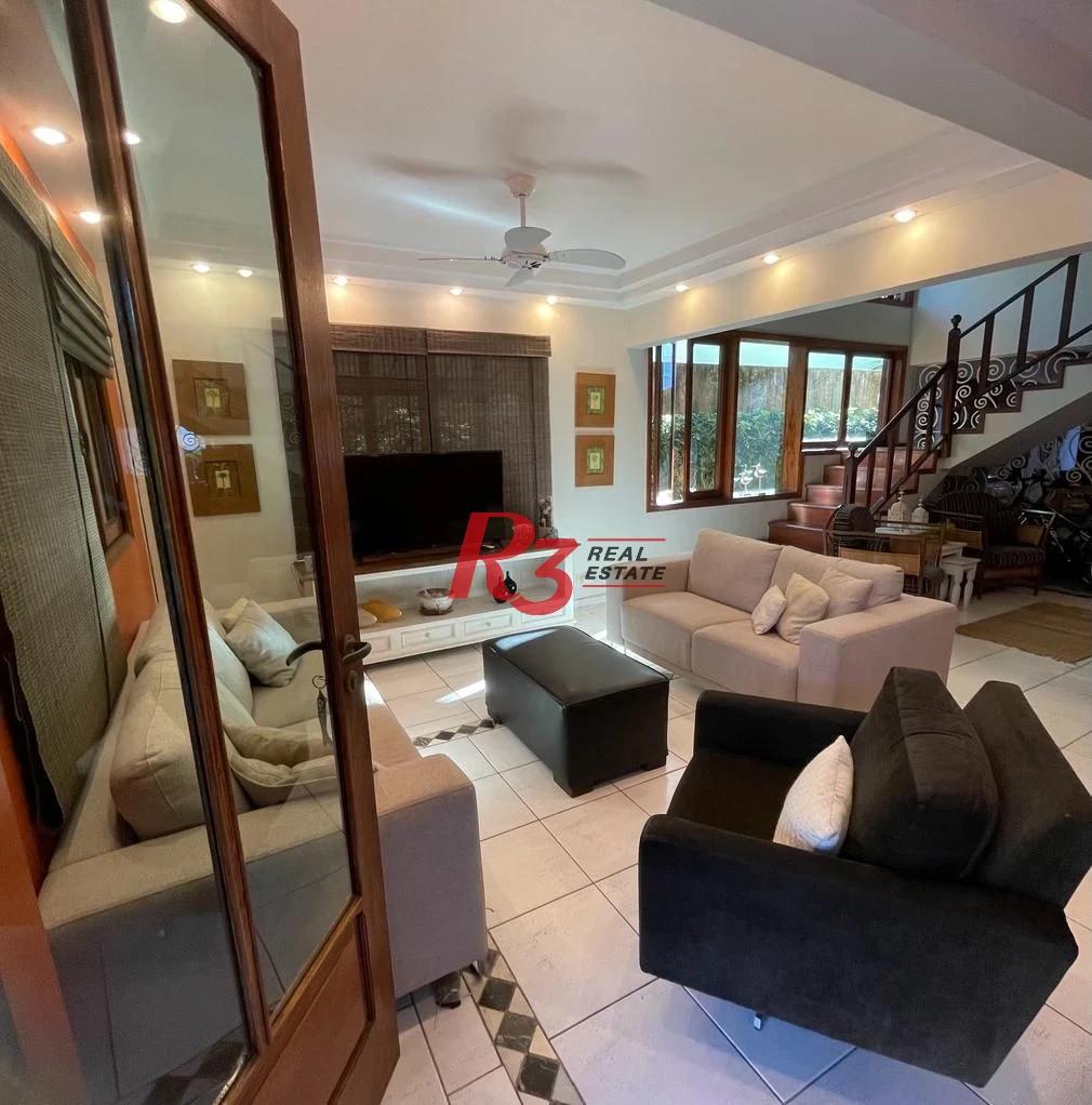 Casa com 4 dormitórios à venda, 247 m² por R$ 2.300.000 - Balneário Praia do Pernambuco - Guarujá/SP -