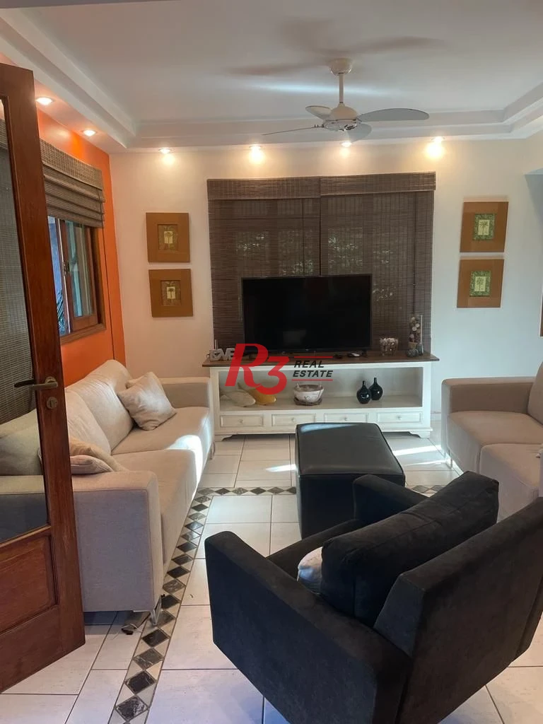 Casa com 4 dormitórios à venda, 247 m² por R$ 2.300.000 - Balneário Praia do Pernambuco - Guarujá/SP -