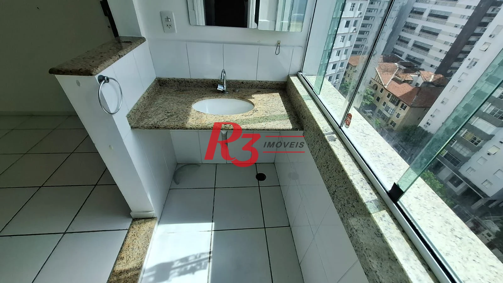 Apartamento para alugar, 81 m² por R$ 3.200,00/mês - José Menino - Santos/SP