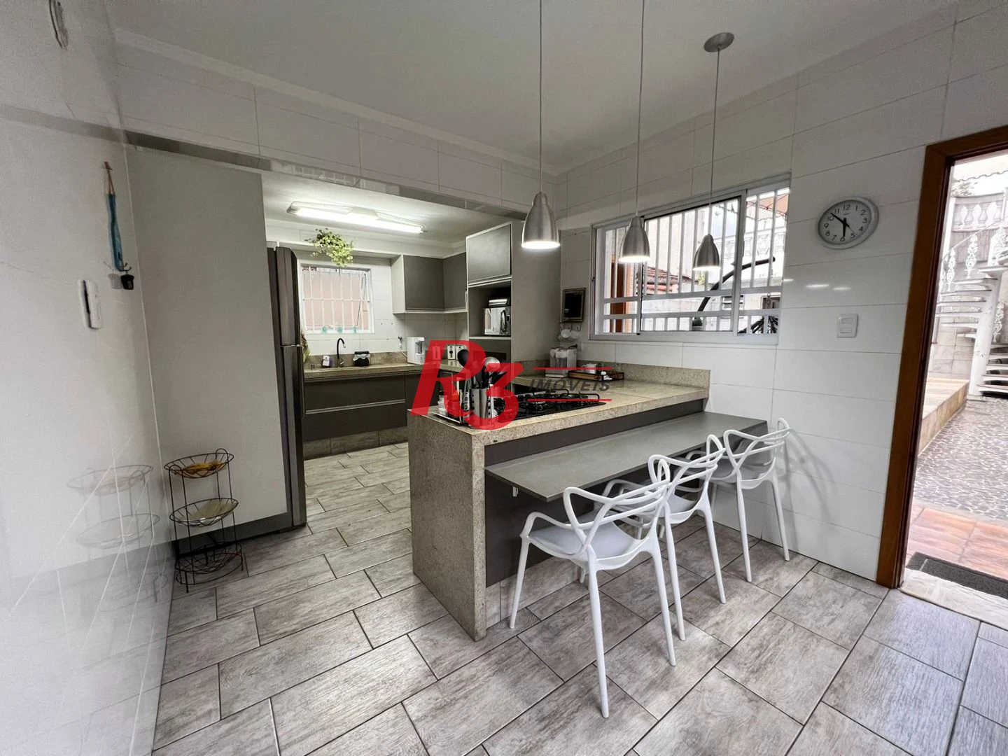Sobrado com 3 dormitórios à venda, 280 m² por R$ 1.850.000,00 - Embaré - Santos/SP
