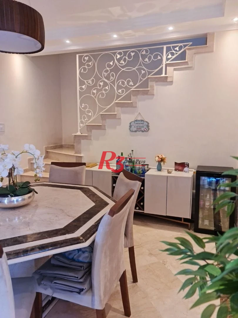 Sobrado com 3 dormitórios à venda, 280 m² por R$ 1.850.000,00 - Embaré - Santos/SP