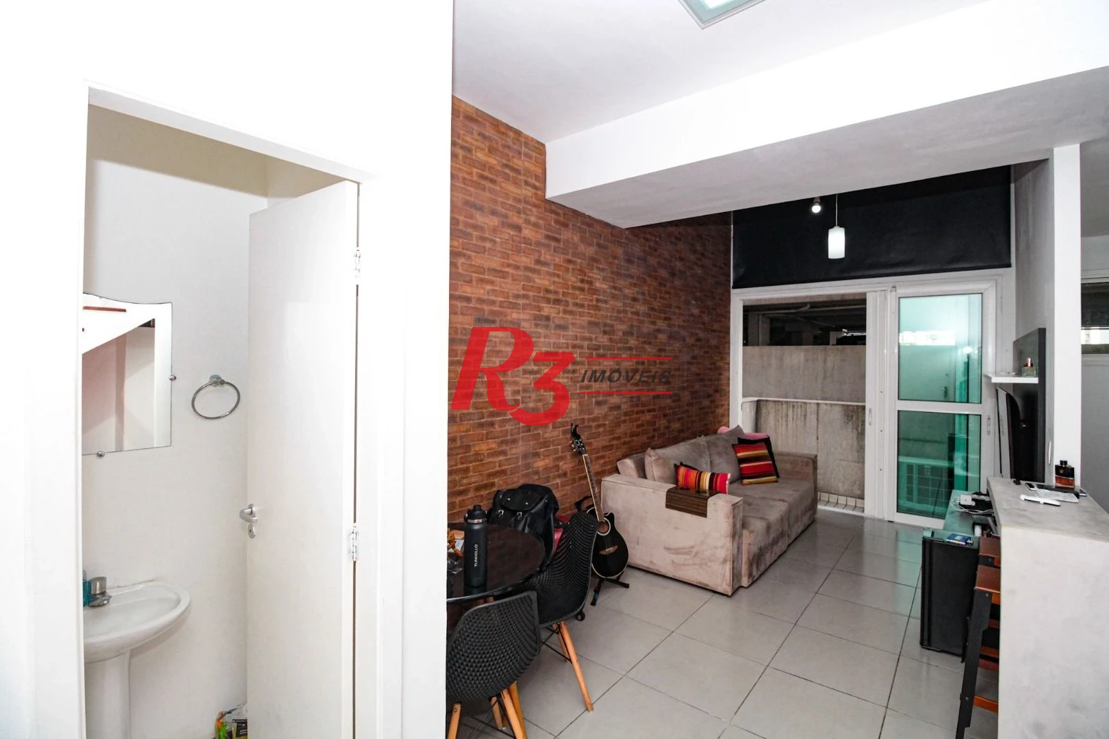 Apartamento para alugar, 69 m² por R$ 4.800,02/mês - Gonzaga - Santos/SP