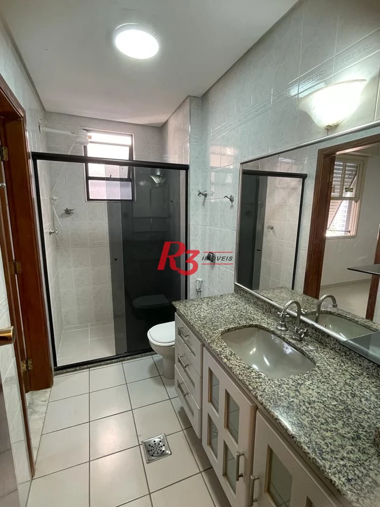 Pompeia  3 dorm 1suite sala ampla dep.completa 2 vagas 2 quadras da praia