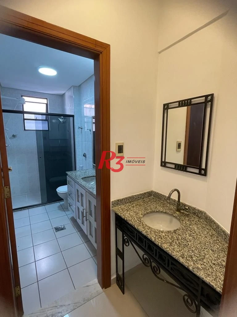 Pompeia  3 dorm 1suite sala ampla dep.completa 2 vagas 2 quadras da praia
