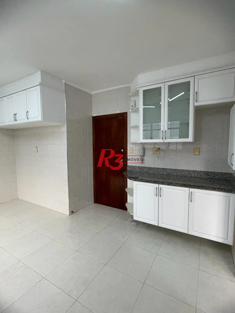 Pompeia  3 dorm 1suite sala ampla dep.completa 2 vagas 2 quadras da praia