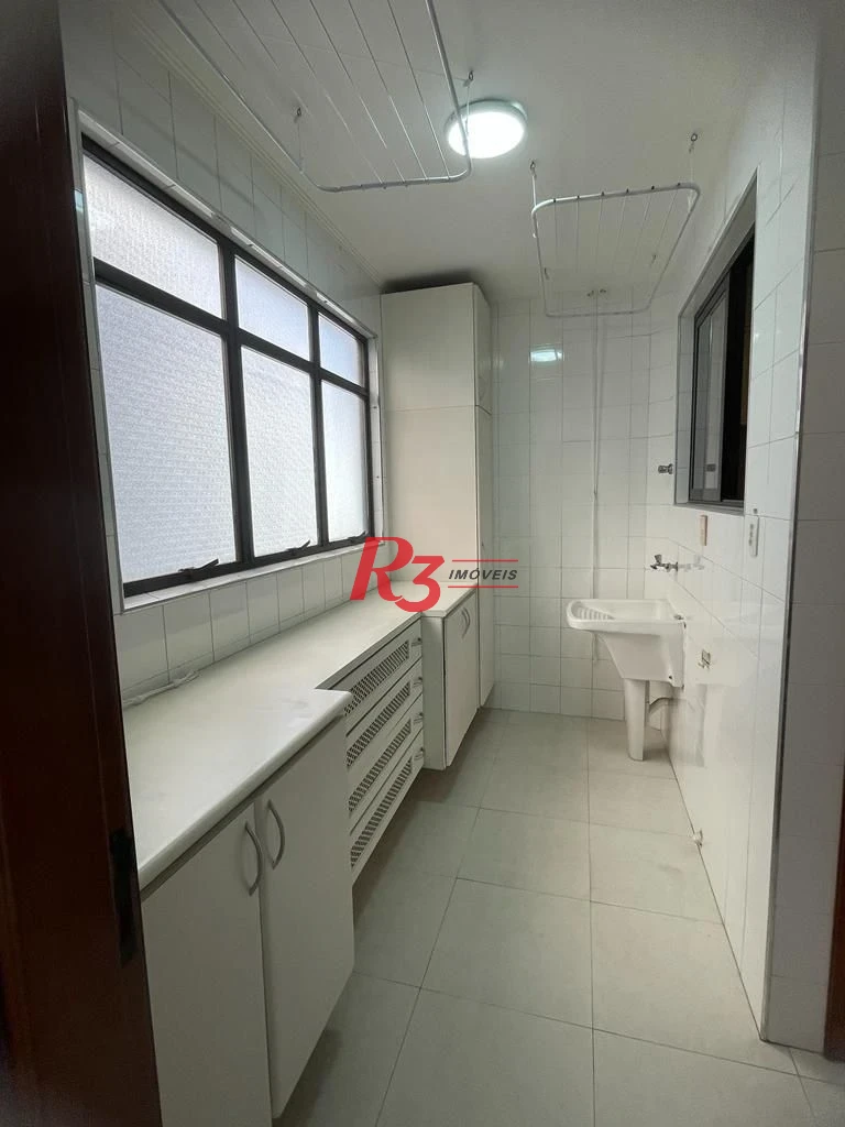 Pompeia  3 dorm 1suite sala ampla dep.completa 2 vagas 2 quadras da praia