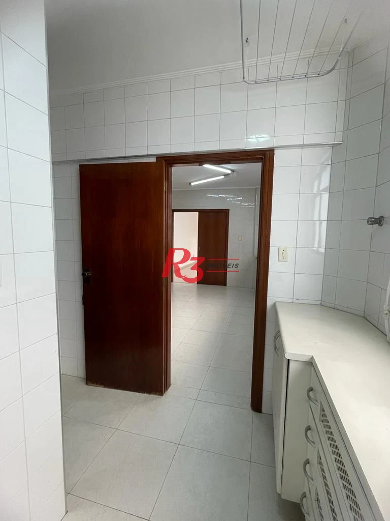 Pompeia  3 dorm 1suite sala ampla dep.completa 2 vagas 2 quadras da praia