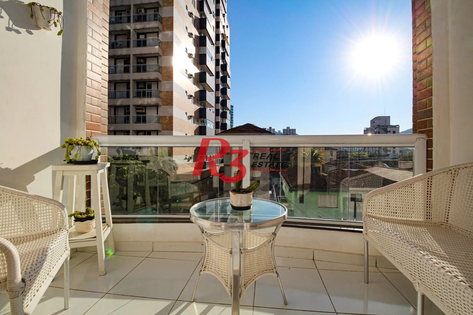 Apartamento com 3 dormitórios à venda, 151 m² por R$ 930.000,00 - Gonzaga - Santos/SP