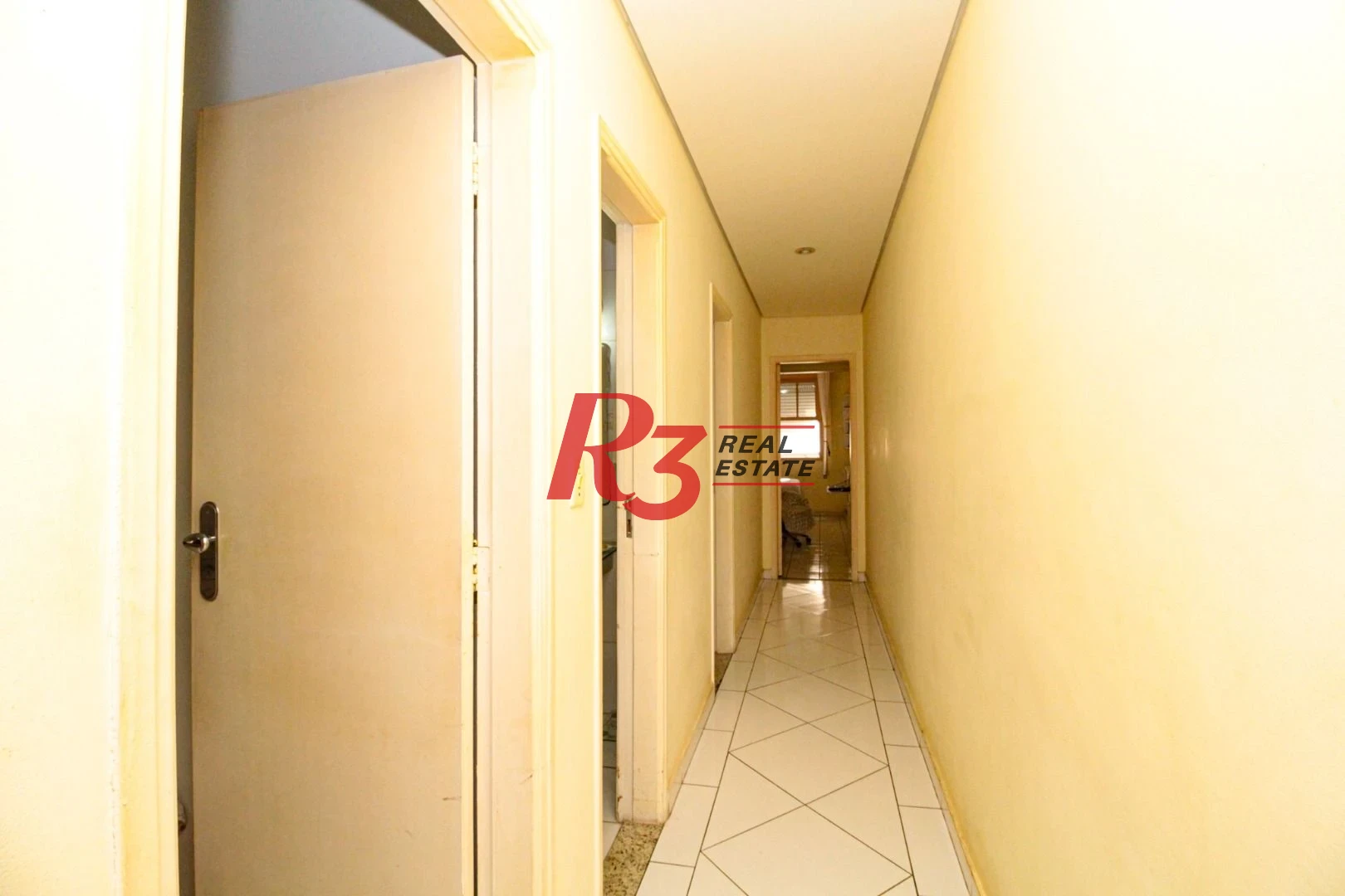 Apartamento com 3 dormitórios à venda, 151 m² por R$ 930.000,00 - Gonzaga - Santos/SP