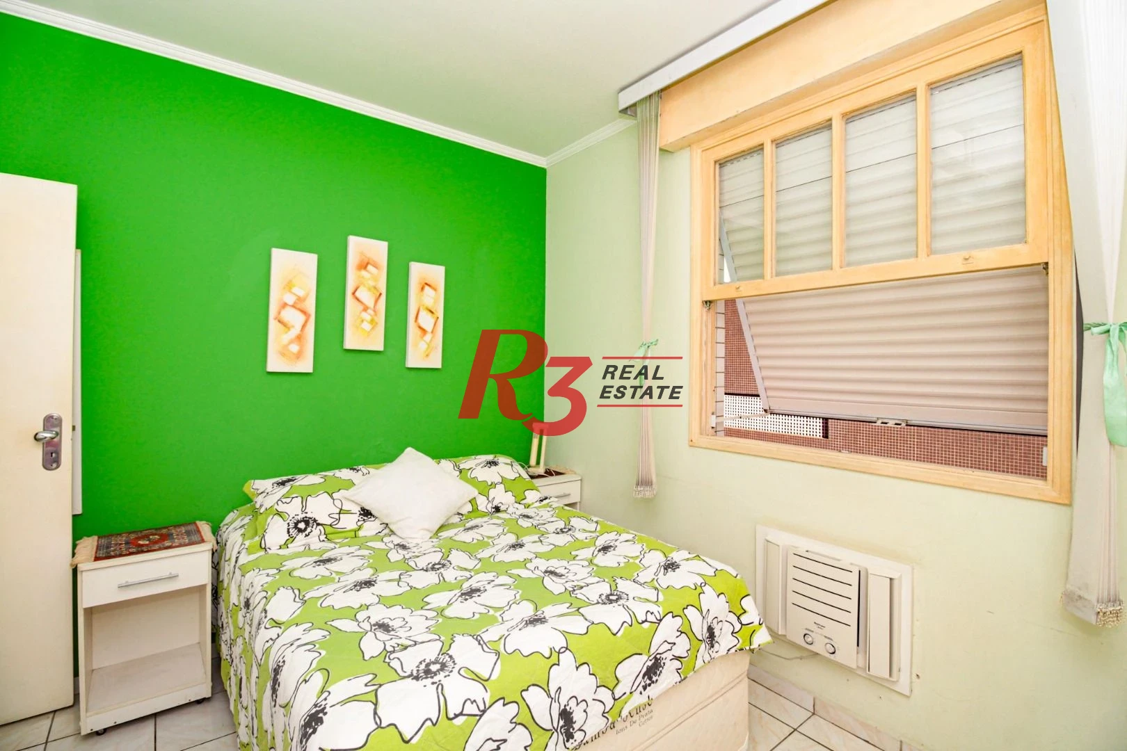 Apartamento com 3 dormitórios à venda, 151 m² por R$ 930.000,00 - Gonzaga - Santos/SP