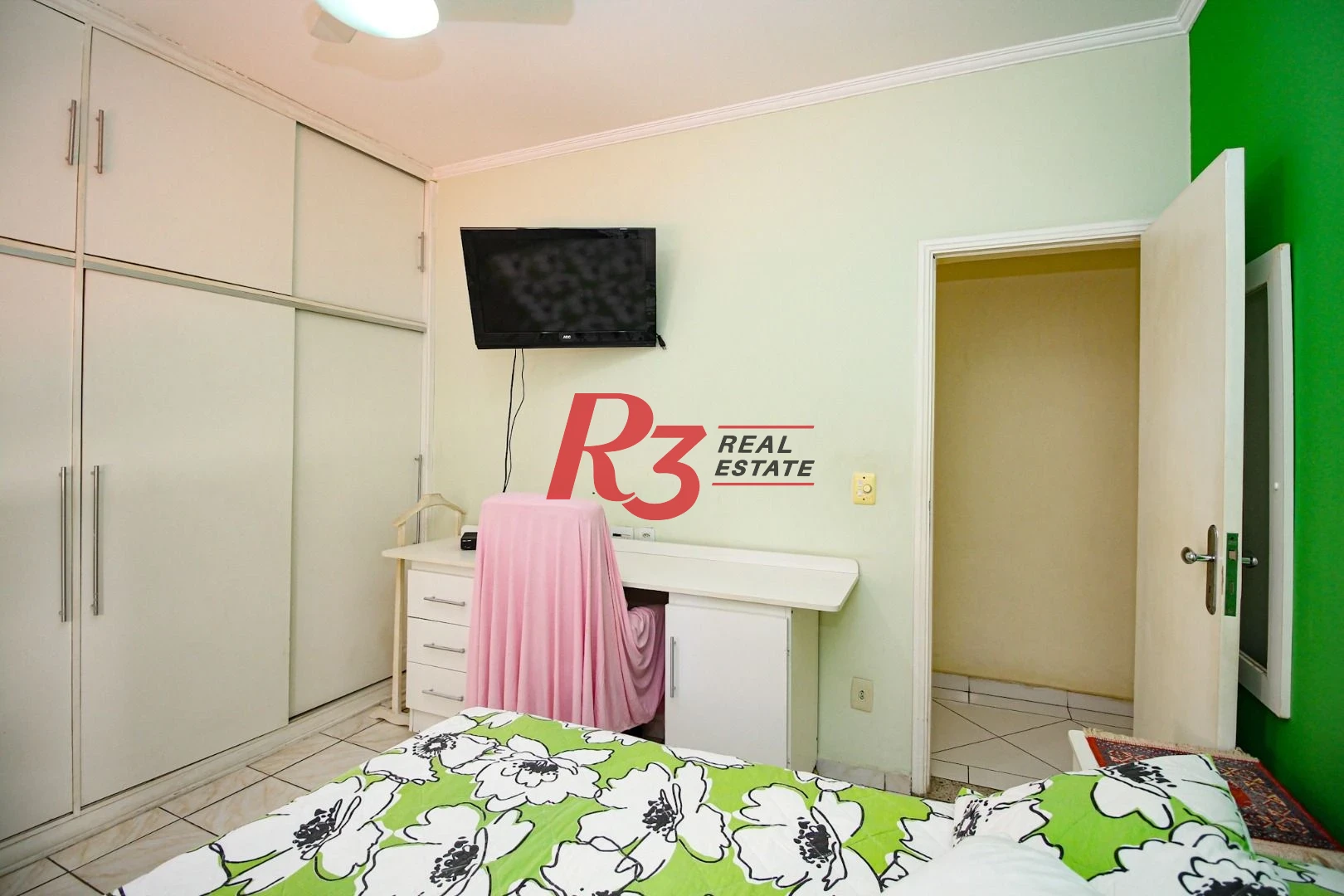 Apartamento com 3 dormitórios à venda, 151 m² por R$ 930.000,00 - Gonzaga - Santos/SP