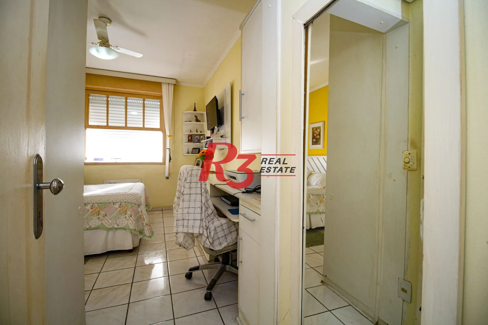 Apartamento com 3 dormitórios à venda, 151 m² por R$ 930.000,00 - Gonzaga - Santos/SP