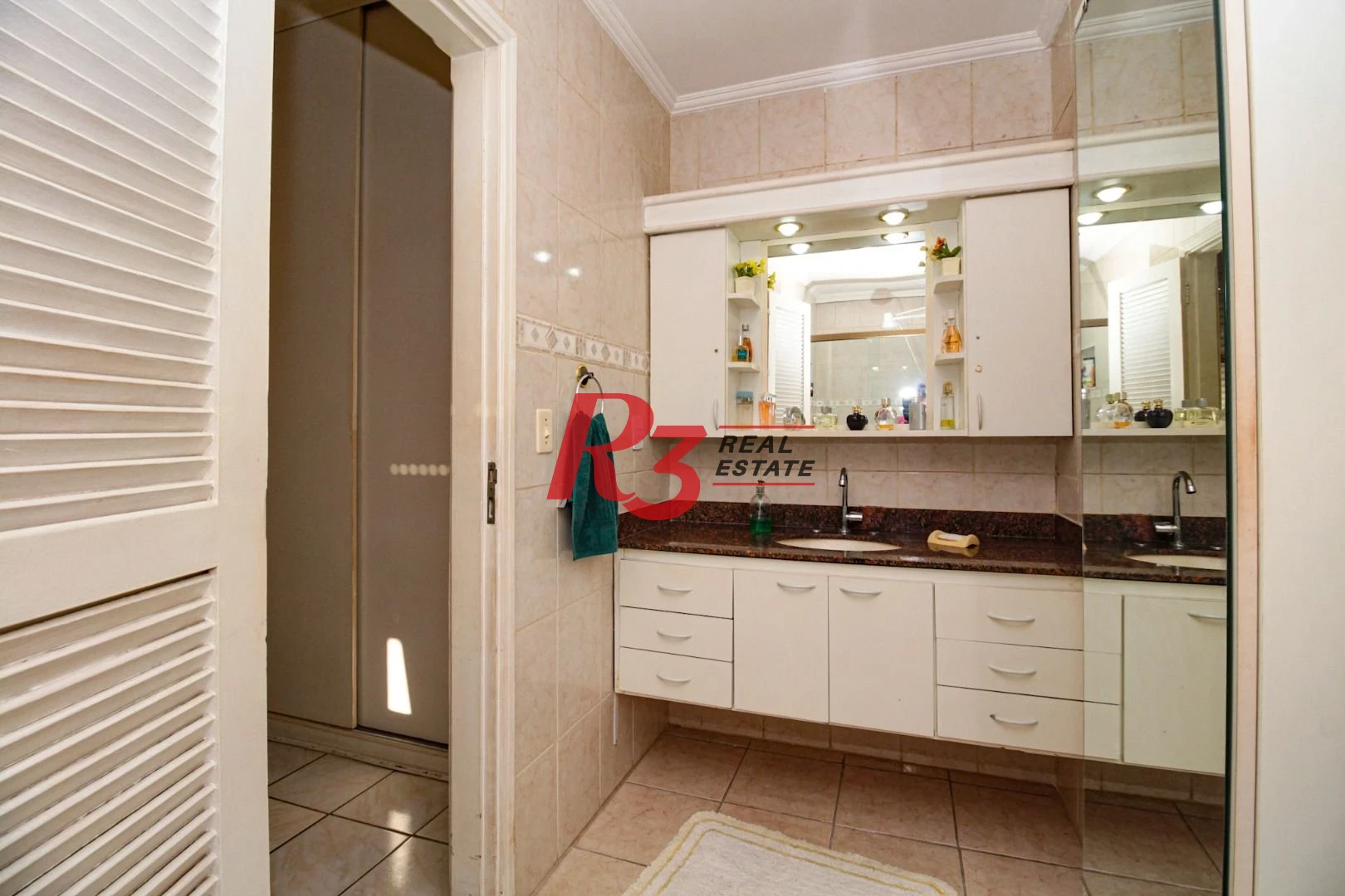 Apartamento com 3 dormitórios à venda, 151 m² por R$ 930.000,00 - Gonzaga - Santos/SP