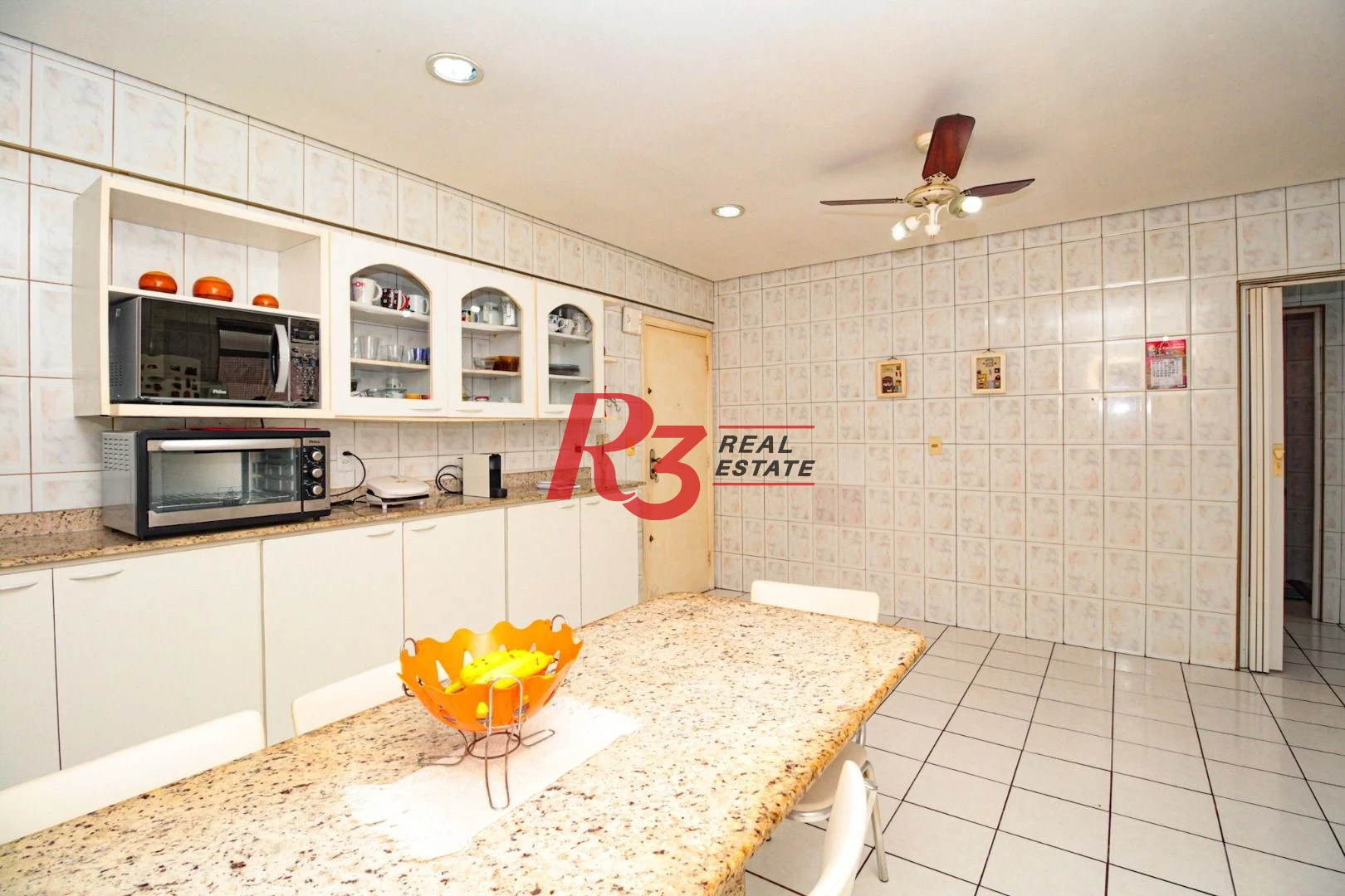Apartamento com 3 dormitórios à venda, 151 m² por R$ 930.000,00 - Gonzaga - Santos/SP