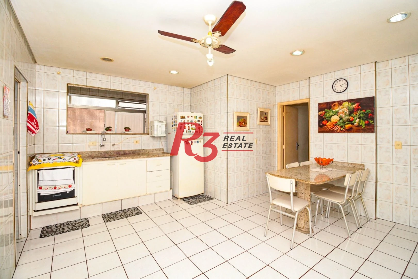 Apartamento com 3 dormitórios à venda, 151 m² por R$ 930.000,00 - Gonzaga - Santos/SP