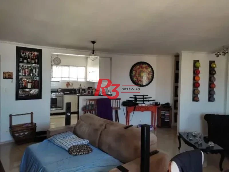 Apartamenbto de 3 quartos com vista mar à venda  em São Vicente.