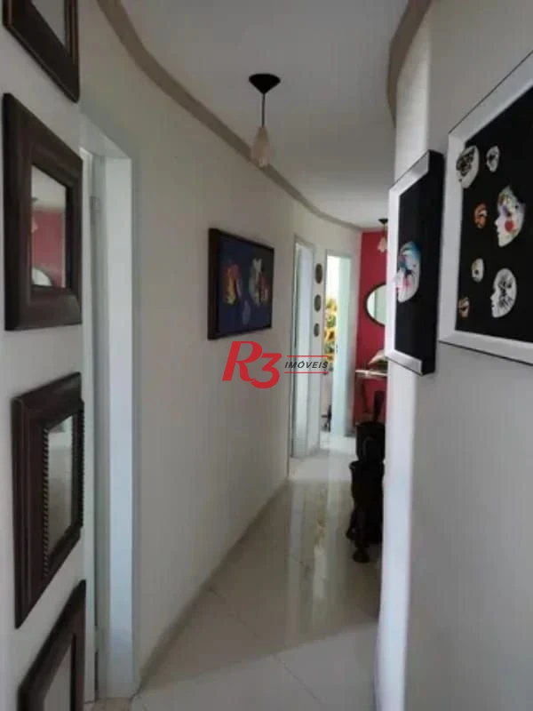 Apartamenbto de 3 quartos com vista mar à venda  em São Vicente.