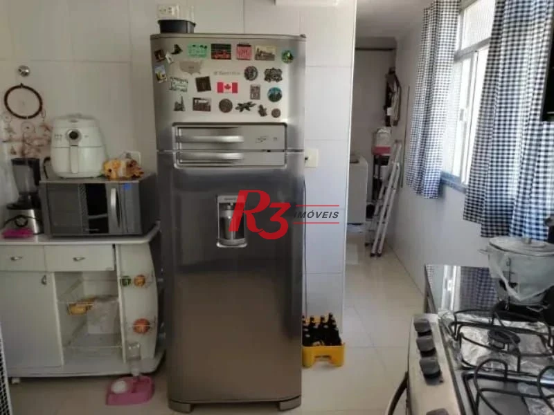 Apartamenbto de 3 quartos com vista mar à venda  em São Vicente.