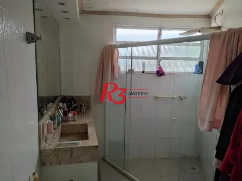 Apartamenbto de 3 quartos com vista mar à venda  em São Vicente.