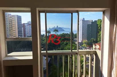 Excelente imóvel de frente para praça à 200 metros da praia