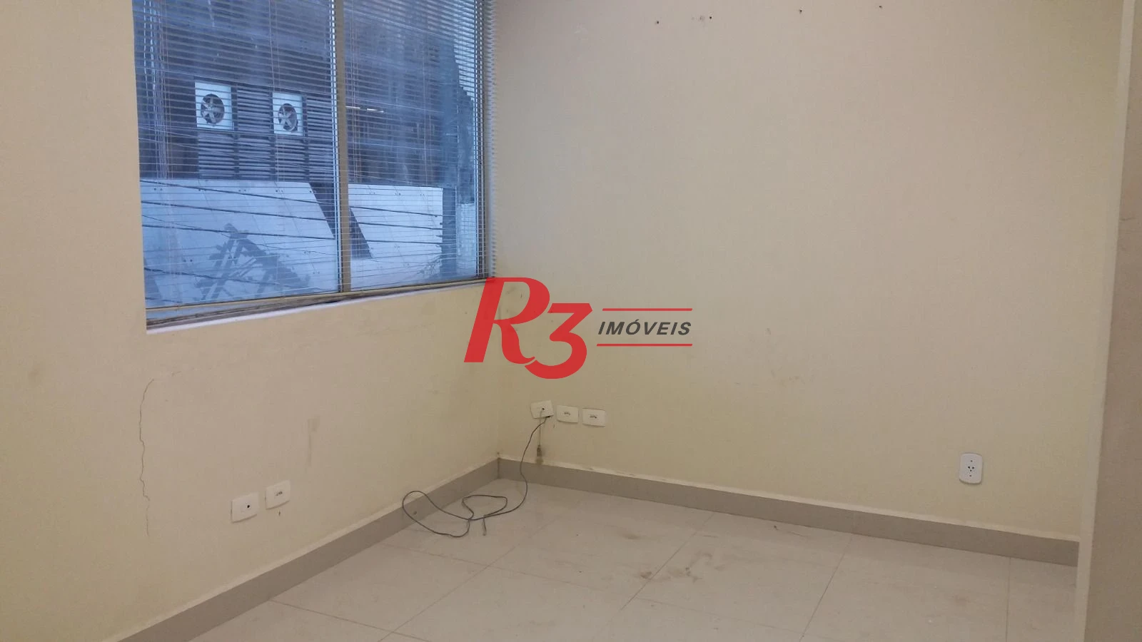 Locação de ponto em sobrado comercial no centro de Santos