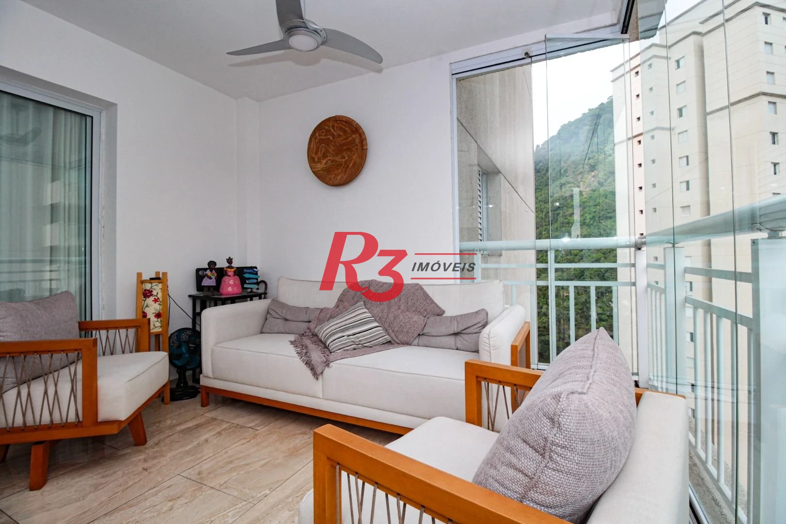Apartamento com 3 dormitórios à venda, 150 m² por R$ 1.500.000,00 - Marapé - Santos/SP