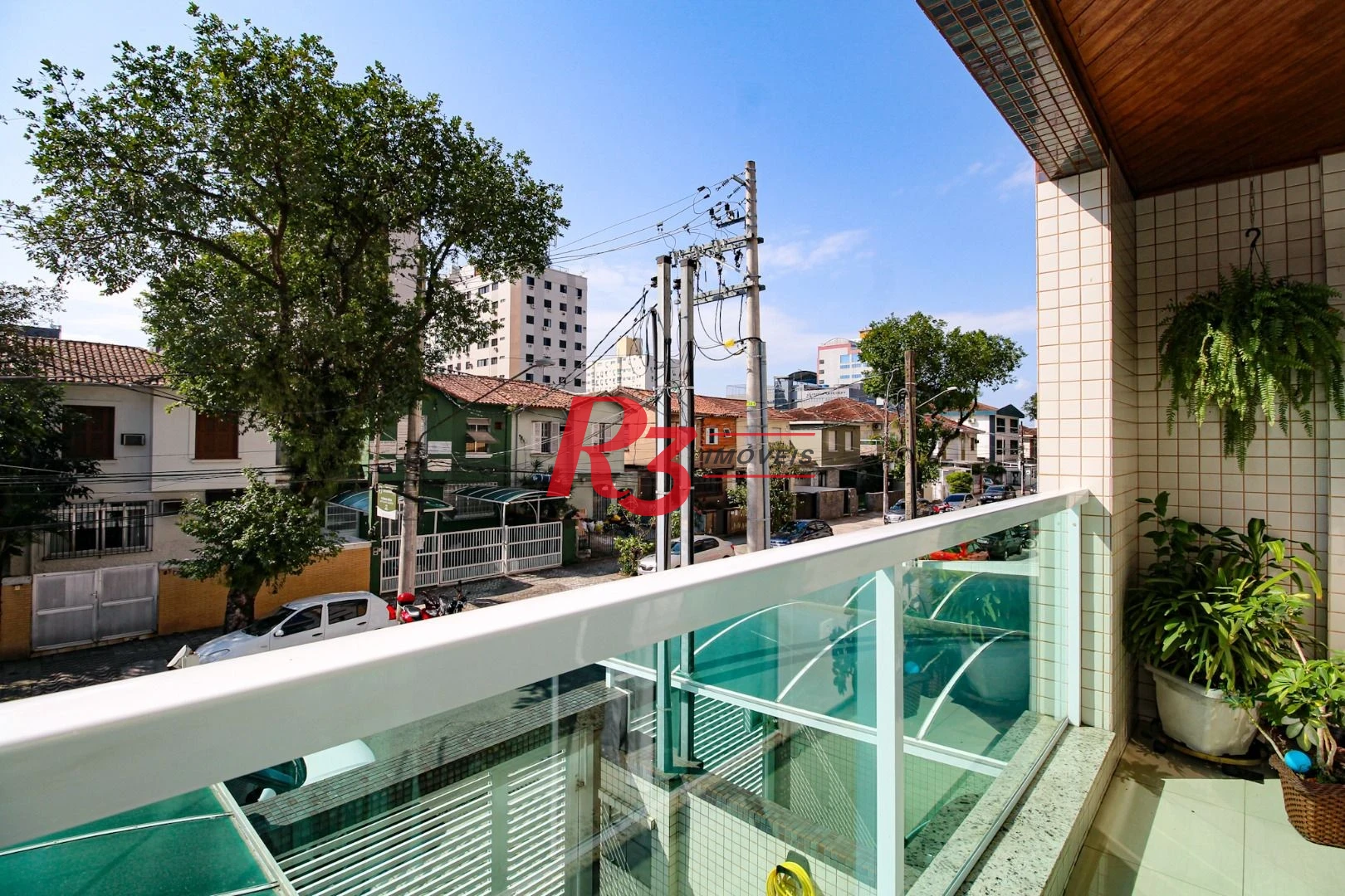 Sobrado com 4 dormitórios à venda, 227 m² por R$ 1.700.000,00 - Boqueirão - Santos/SP