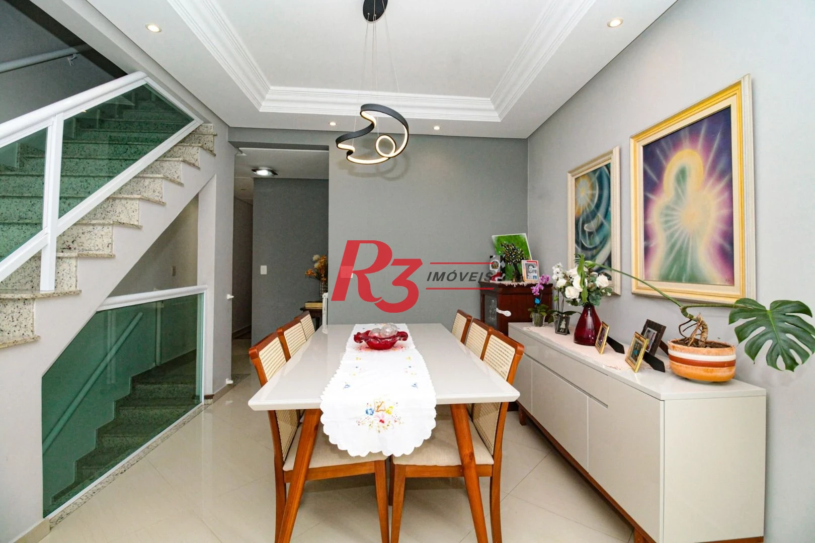 Sobrado com 4 dormitórios à venda, 227 m² por R$ 1.700.000,00 - Boqueirão - Santos/SP