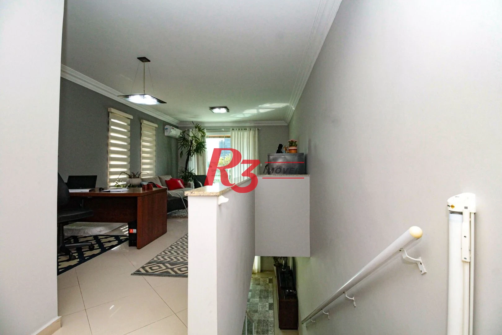Sobrado com 4 dormitórios à venda, 227 m² por R$ 1.700.000,00 - Boqueirão - Santos/SP