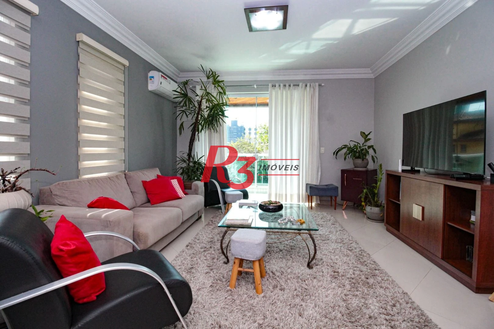 Sobrado com 4 dormitórios à venda, 227 m² por R$ 1.700.000,00 - Boqueirão - Santos/SP