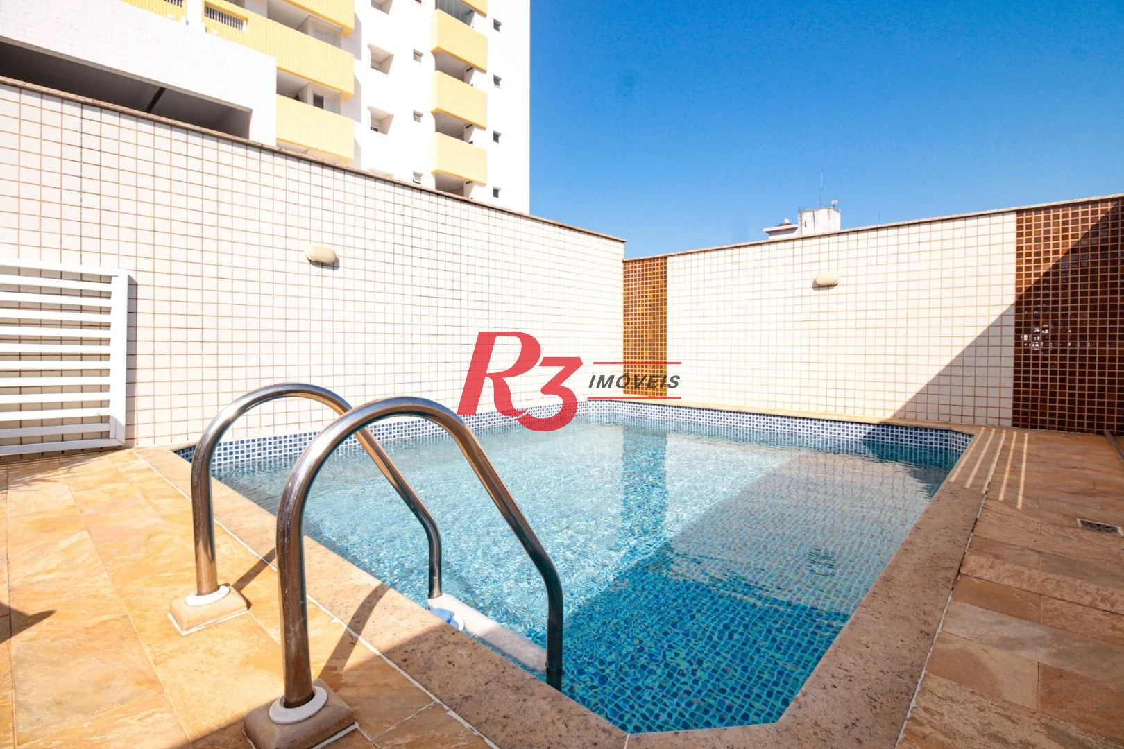 Sobrado com 4 dormitórios à venda, 227 m² por R$ 1.700.000,00 - Boqueirão - Santos/SP